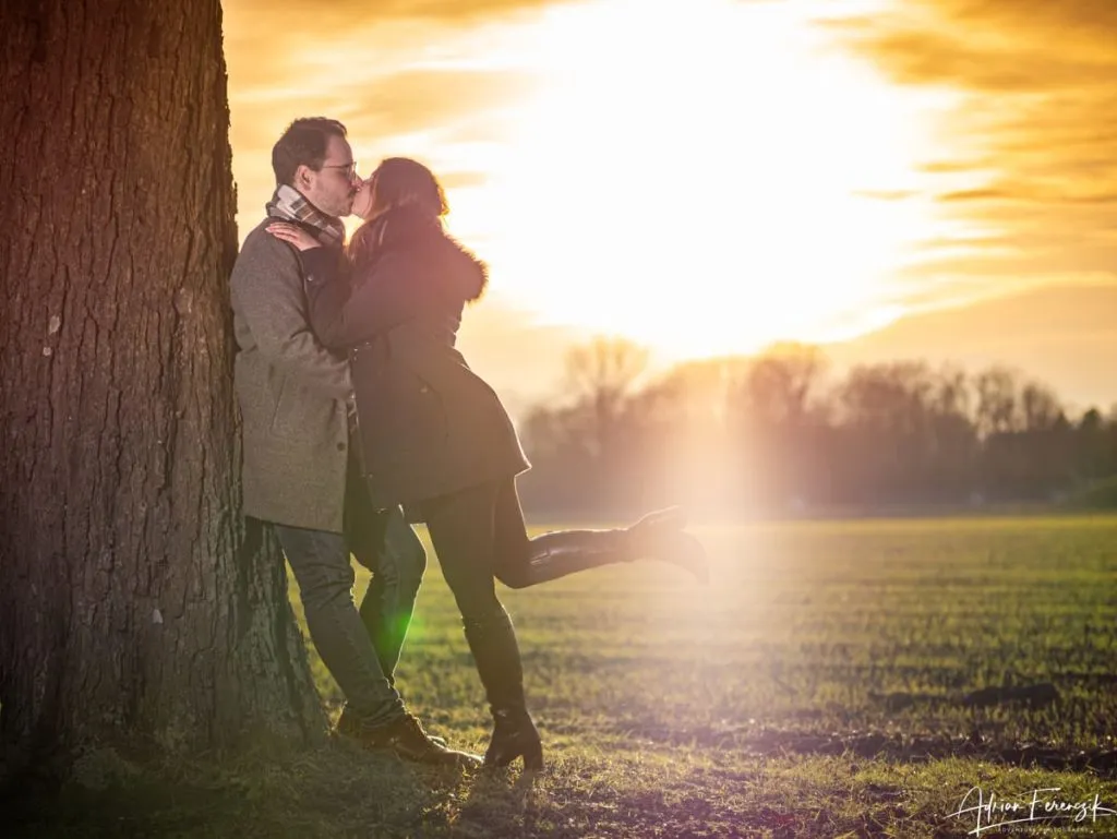 Verlobungsfotos Wiener Neustadt im Akademiepark