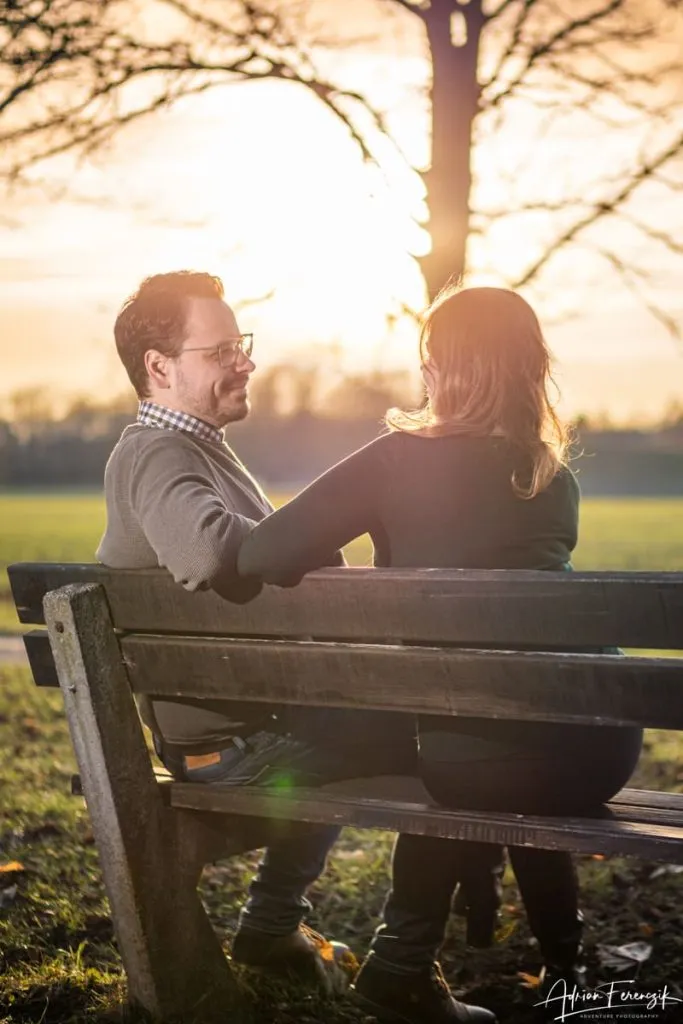 Verlobungsfotos Wiener Neustadt im Akademiepark